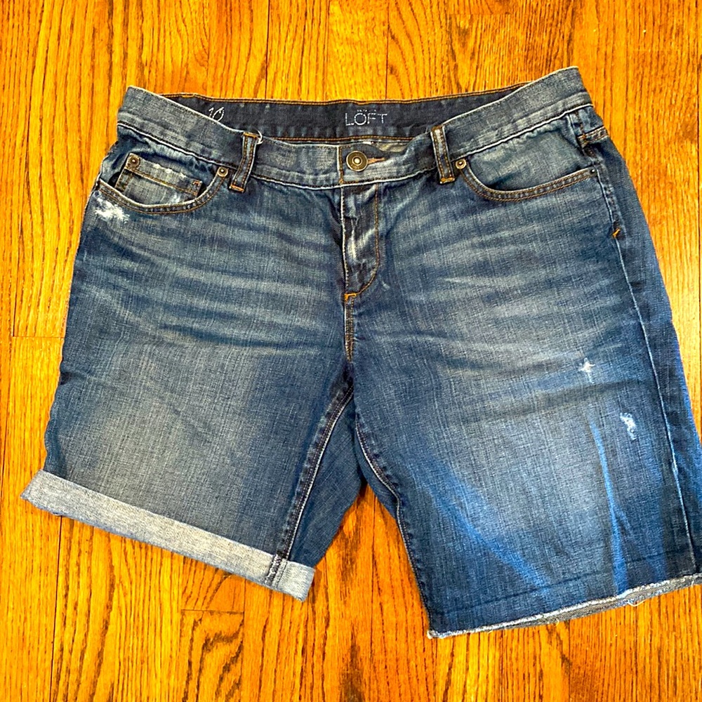 LOFT women size 10 Jean shorts